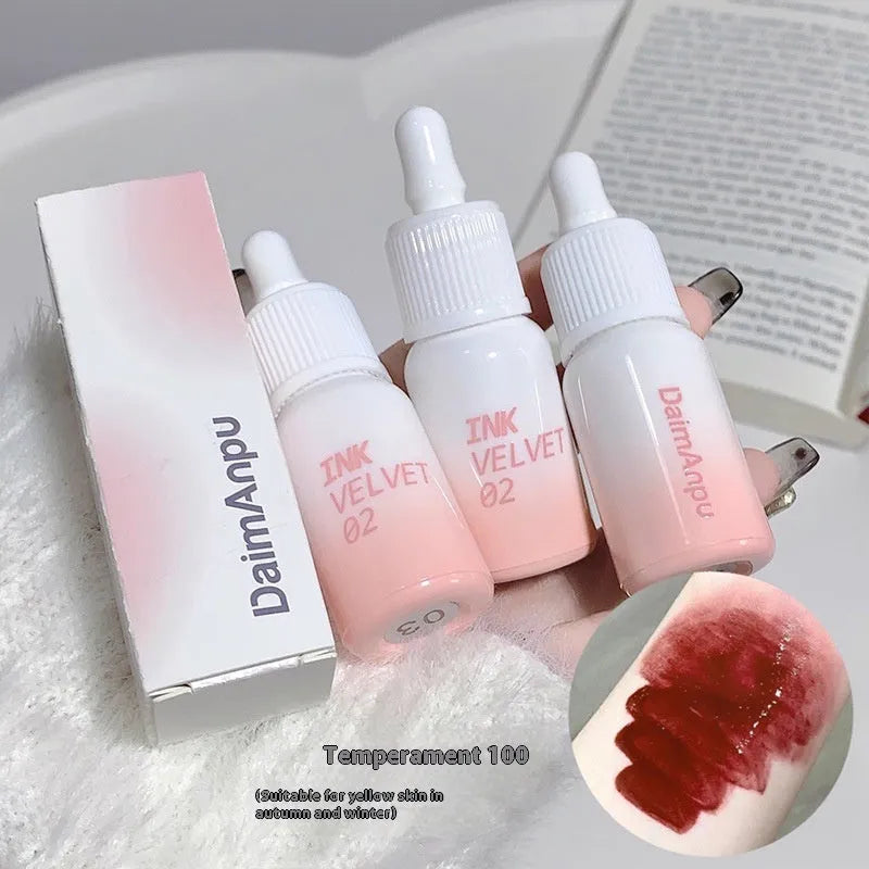Mirror Lip Lacquer lipstick in milk huhoo series, 3.5g net content, shown in colour options.
