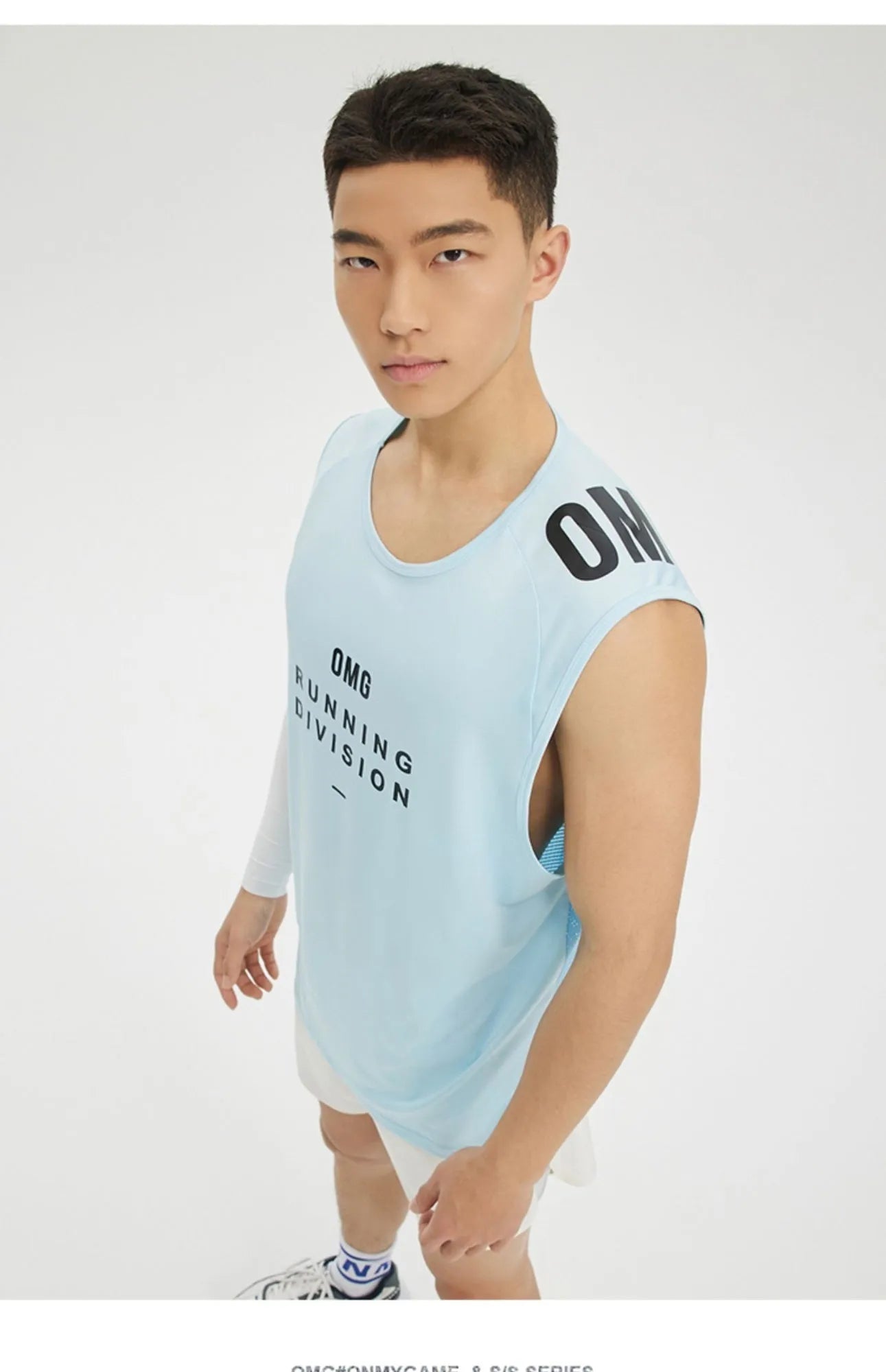 Man's loose fit black sports vest with mesh ice silk fabric for summer workouts