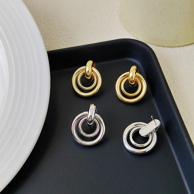 Simple geometric round ring earrings for women in gold or silver electroplated finish mixed material