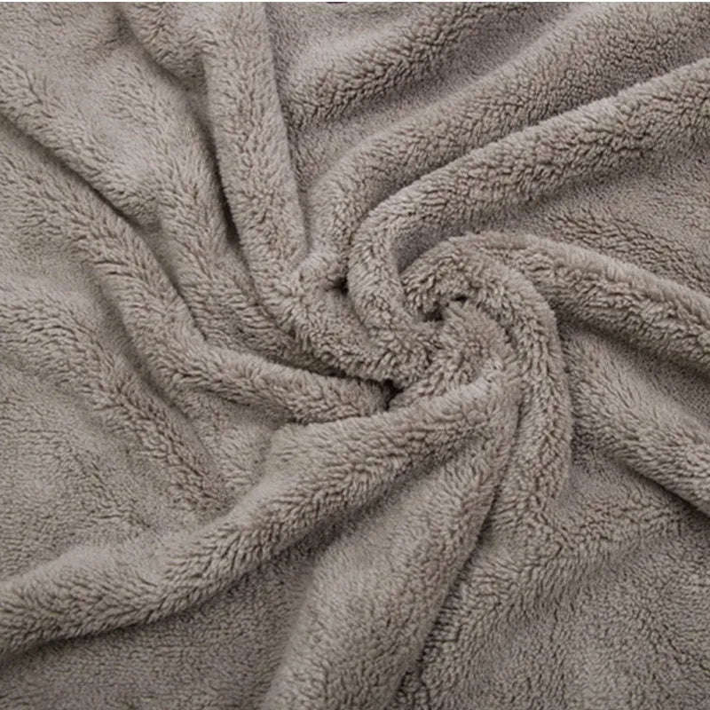 Microfiber car wash and detailing towel shown in three size options: 75x35cm, 60x40cm, and 100x40cm.