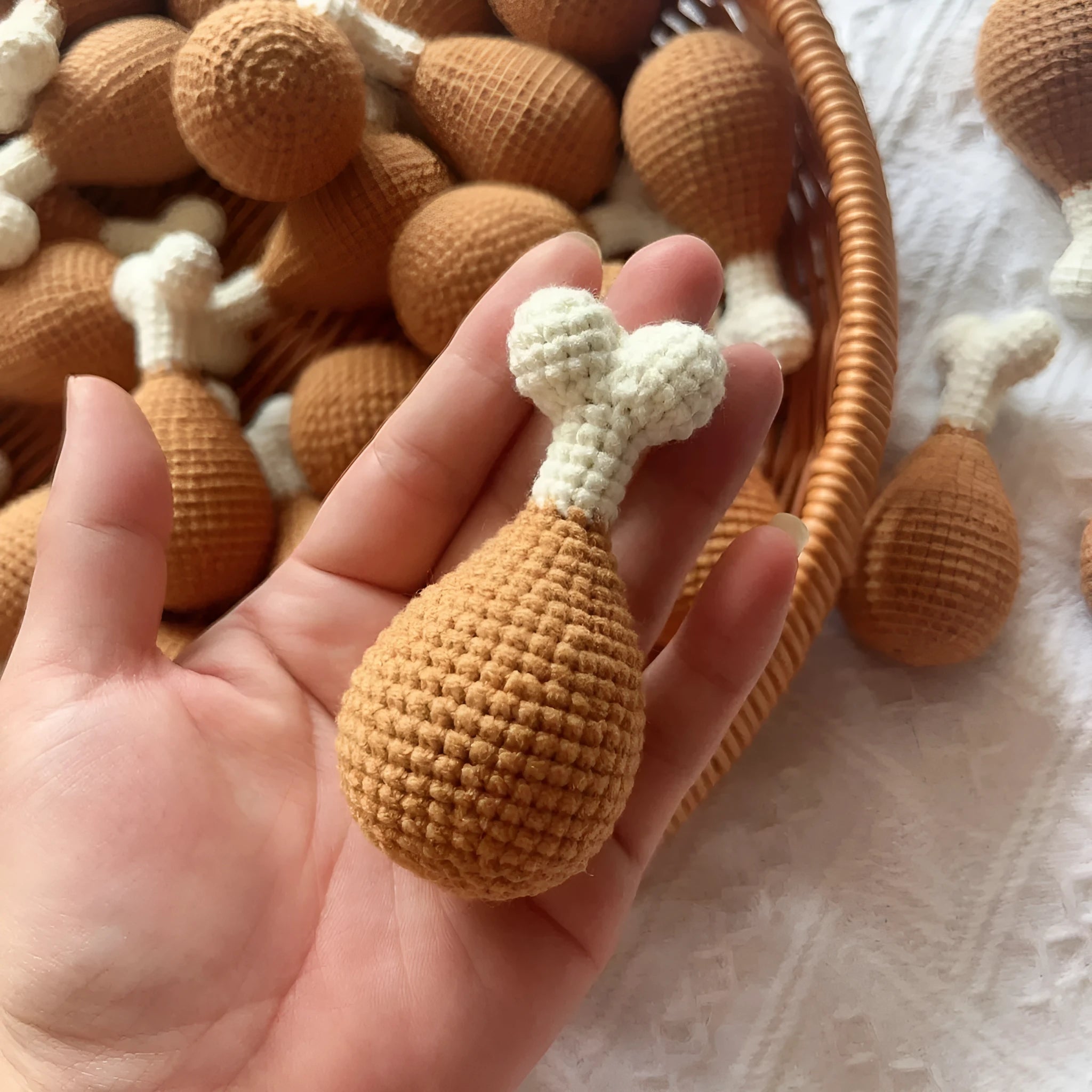 Crocheted plush chicken leg key chain pendant measuring 8 cm with key ring