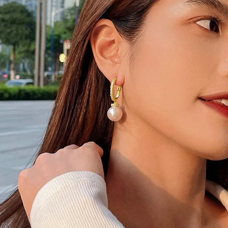 European and American temperament imitation pearl earrings with inlaid zircon in yellow gold, geometric design for women