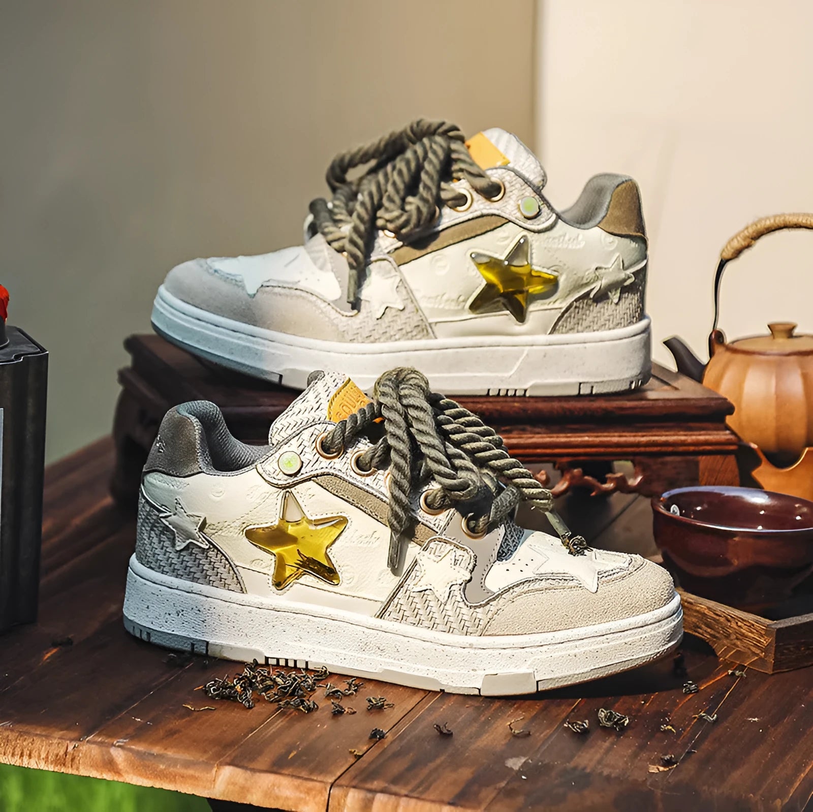 Unisex low-top cowhide leather platform running shoes in West Lake Dragon Well Tea colour with a round toe and lace-up front.