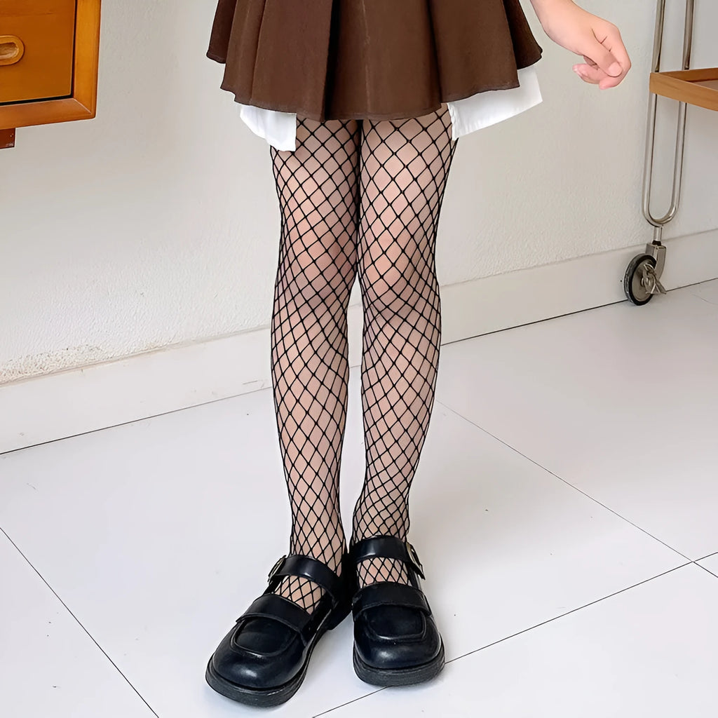 Women's mesh stockings in large, medium and small patterns in black and white colours