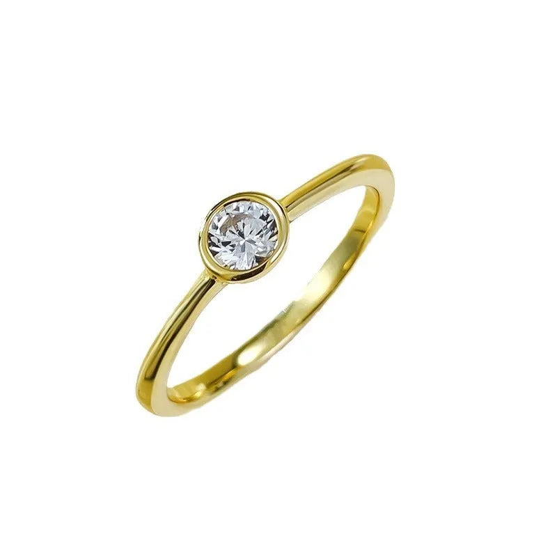 Minimalist silver ring with crown shape design in Korean style with line detailing