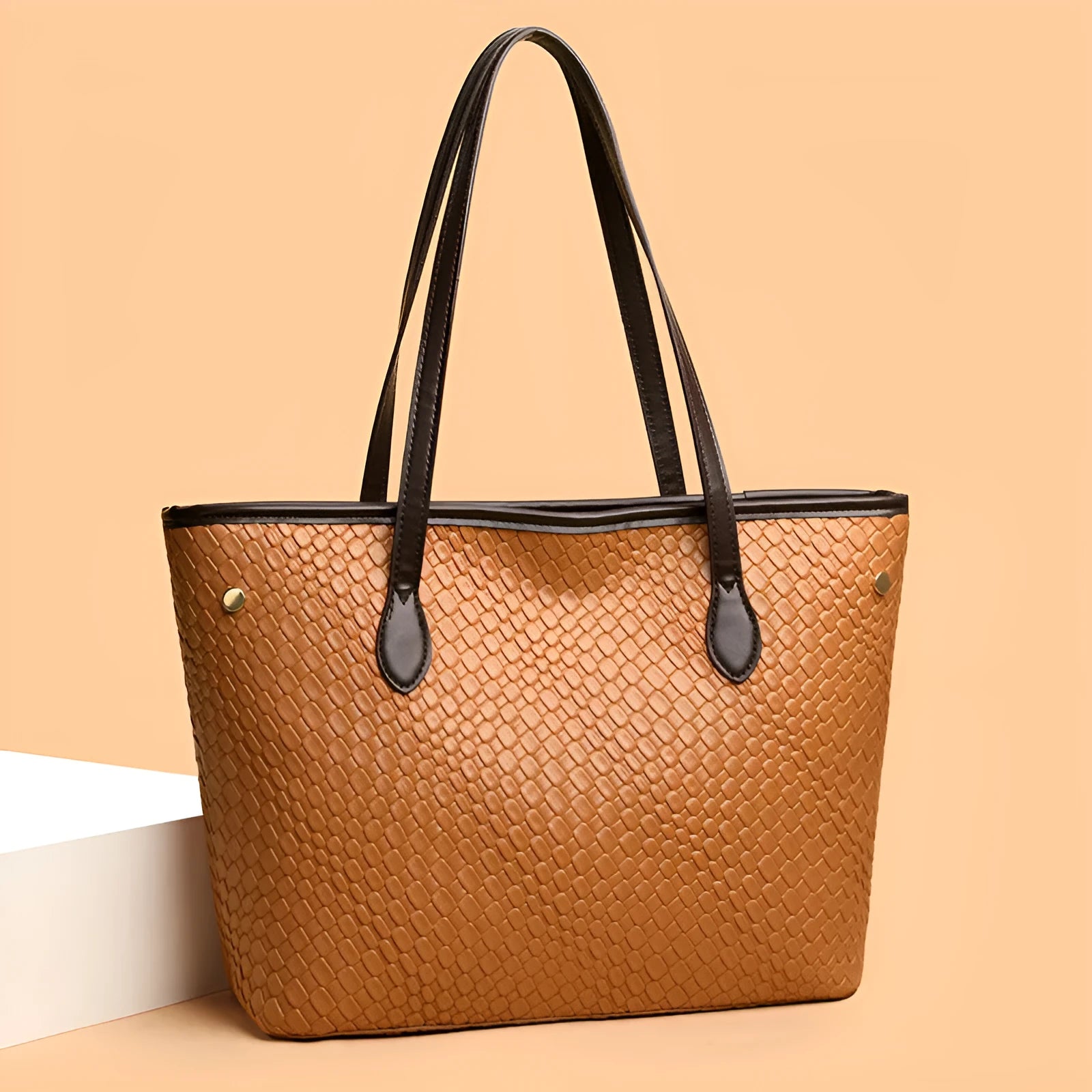 Retro commuter women's large capacity handbag in brown with horizontal square shape and sandwich pocket