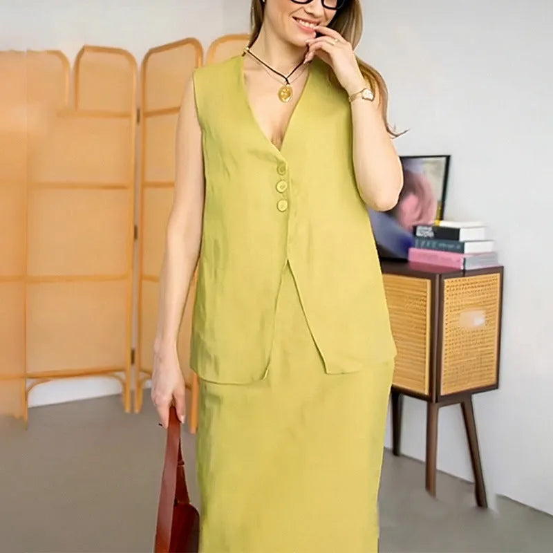 Casual loose fit two-piece suit with a sleeveless vest and a long skirt in blue.
