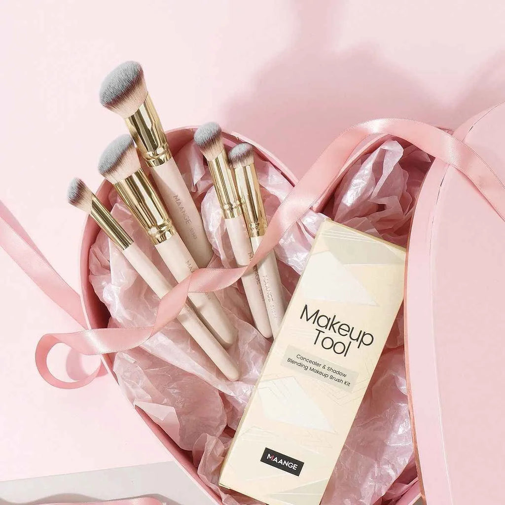 MAANGE five-piece makeup brush set with angled blush brush in apricot colour