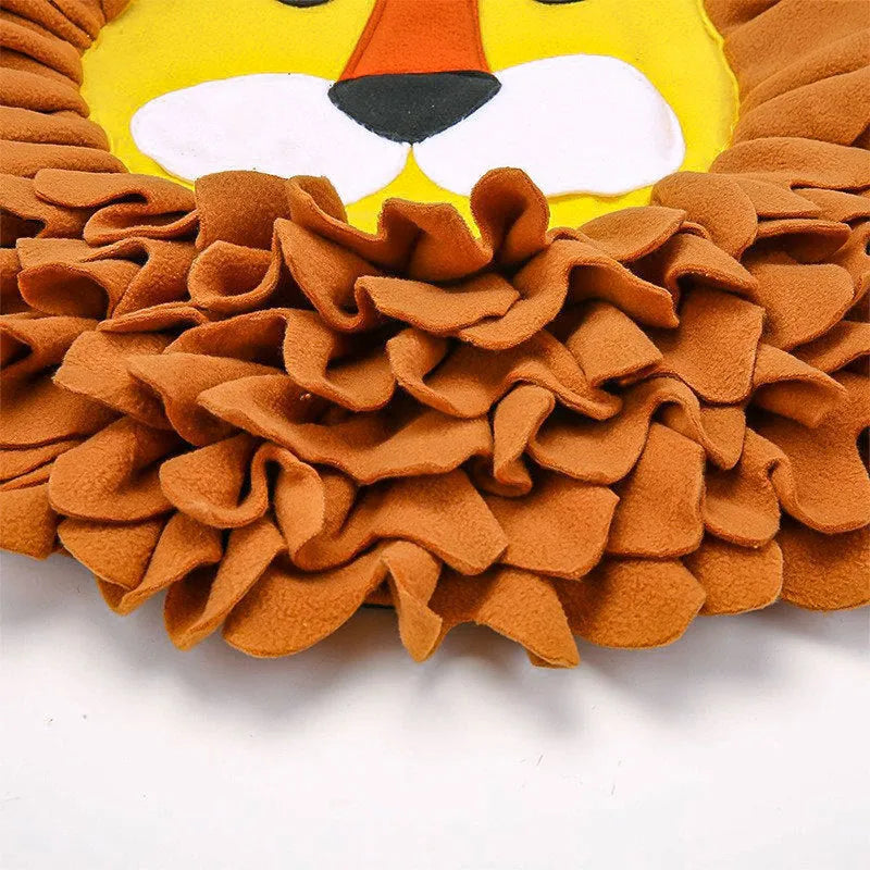 Brown Yizhiwen textured pet sniffing pad measuring 33cm by 25cm for interactive feeding.