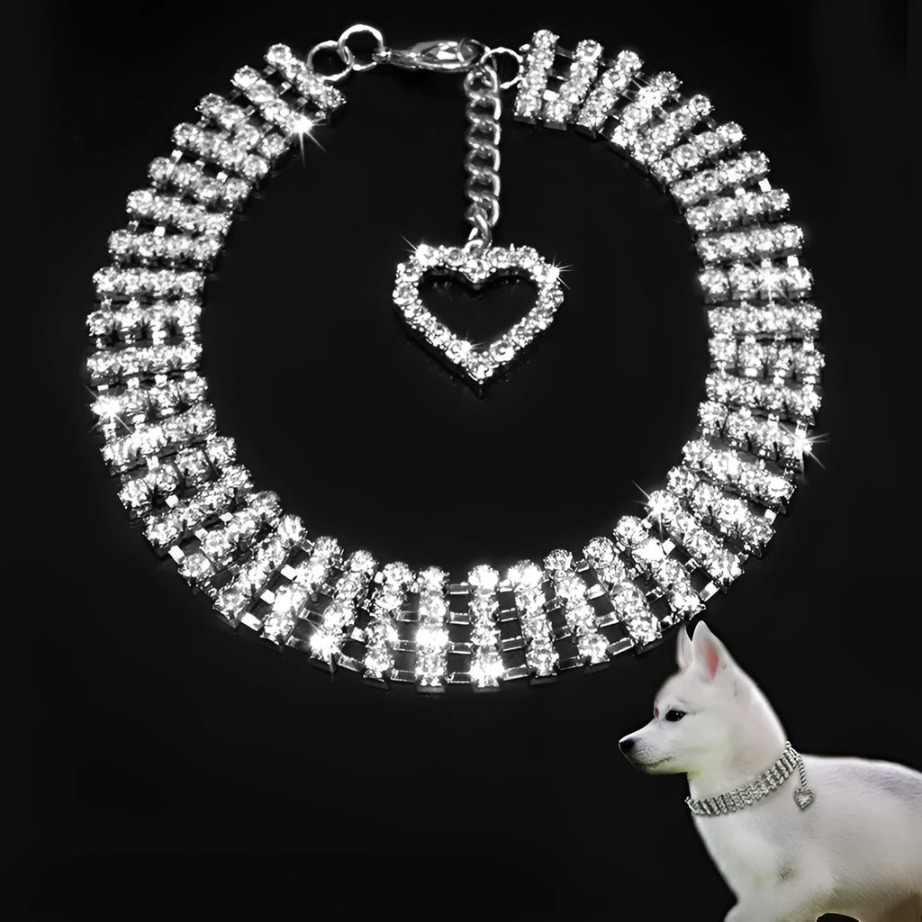 Four-row rhinestone pet collar with heart-shaped chain for dogs and cats in white colour