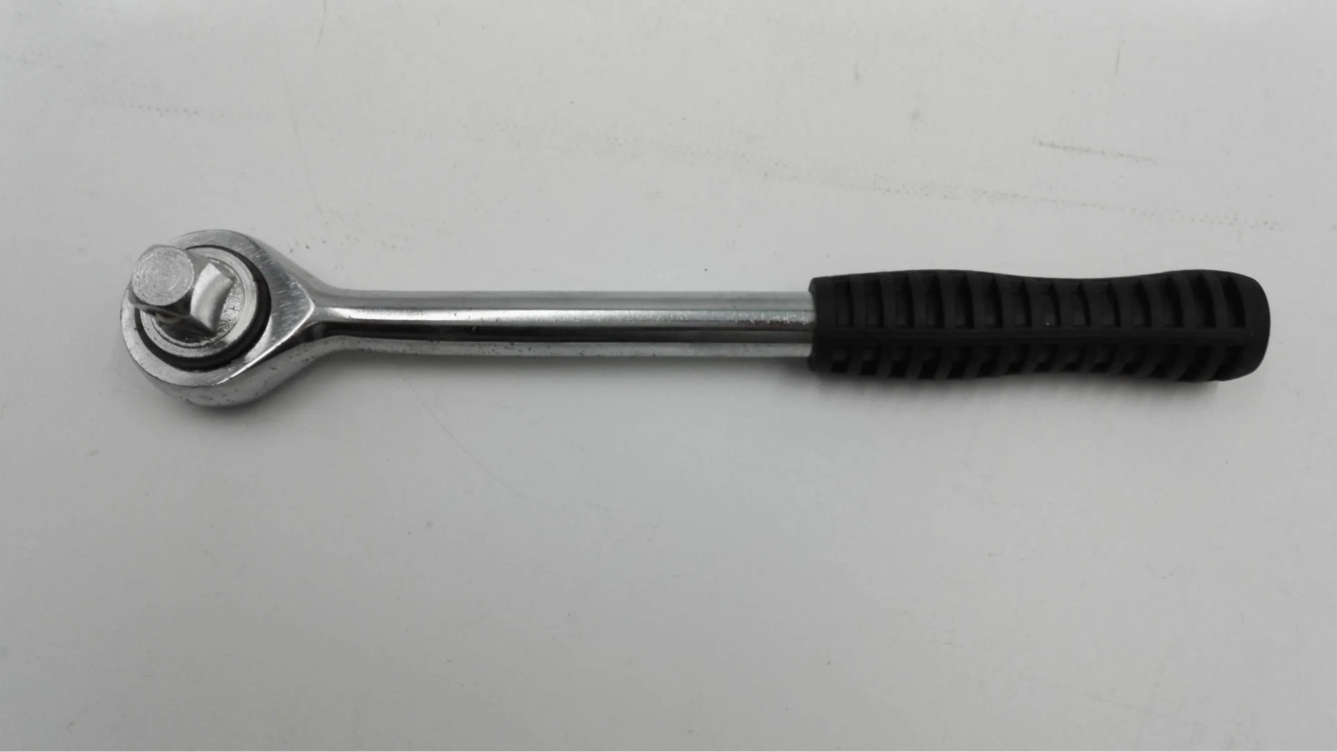 23 piece cap type oil grid set in aluminium alloy with 1/2 inch drive for oil filter removal