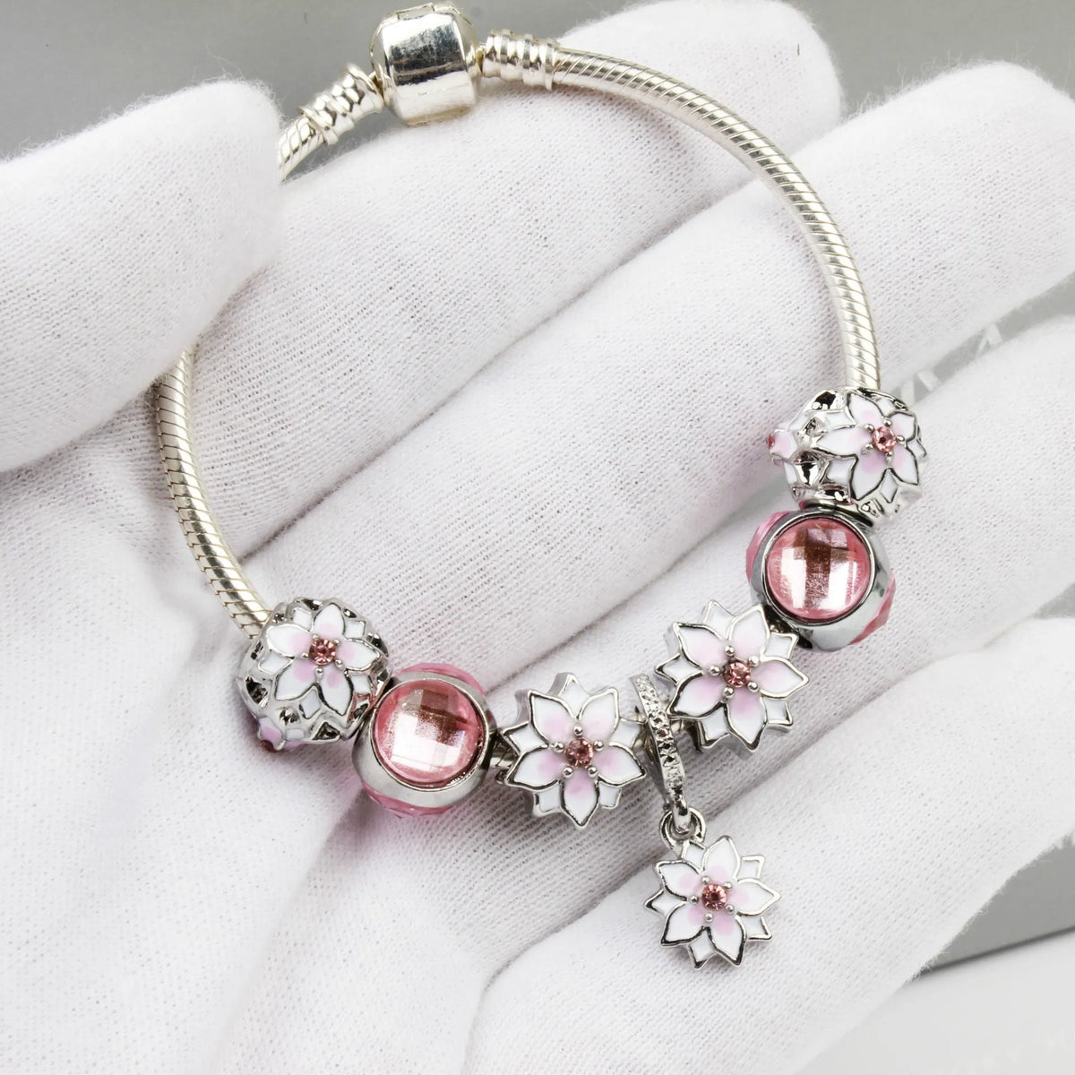 Magnolia flower alloy bracelet, unisex, available in 18cm, 19cm and 20cm sizes