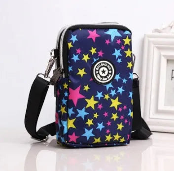 Vertical mobile phone bag in black with Oxford Spinning texture and zipper closure