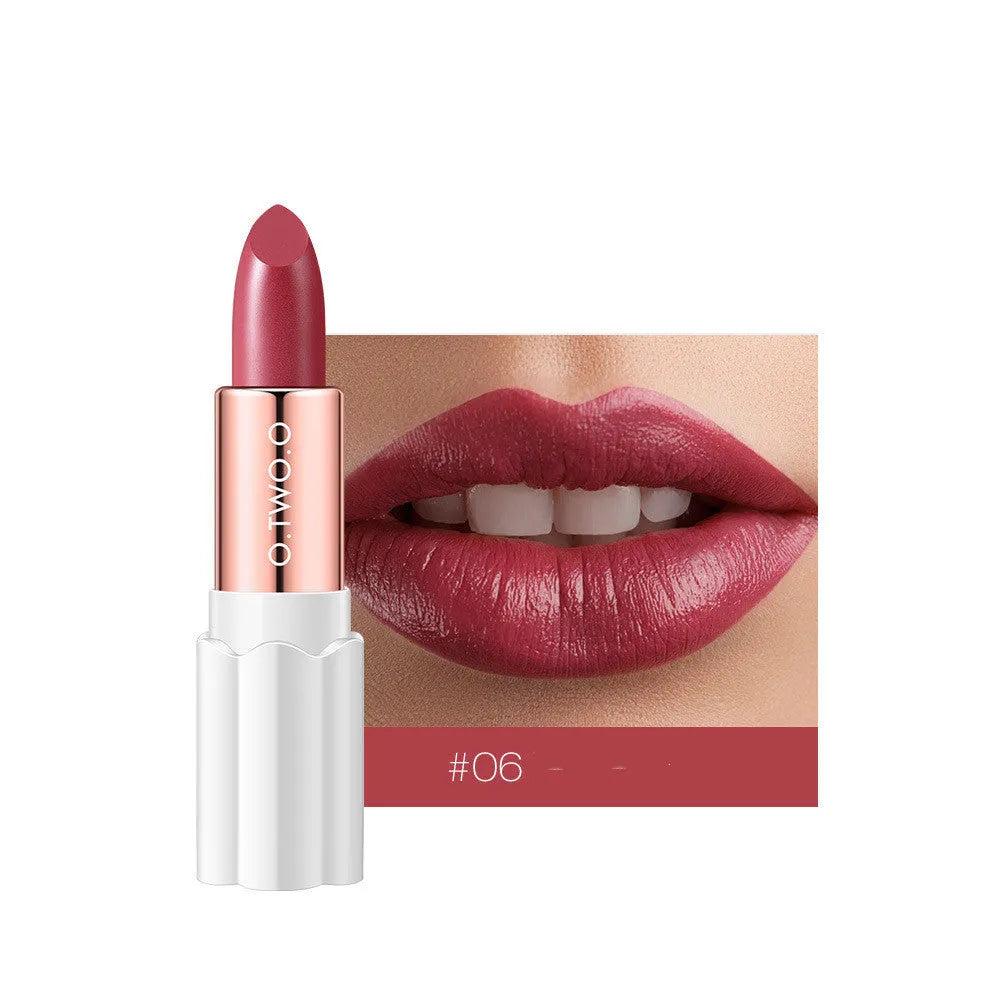 Matte plum lip gloss in shade with moisturising formula and smooth wand applicator