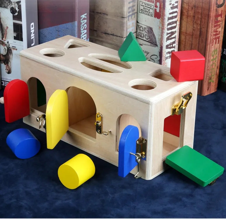 Wooden educational shape lock box toy with 12 pieces for preschool children