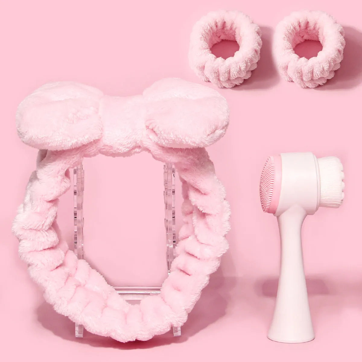 Facial brush set with coral fleece hair band in multiple colours including purple, grey, white, and pink