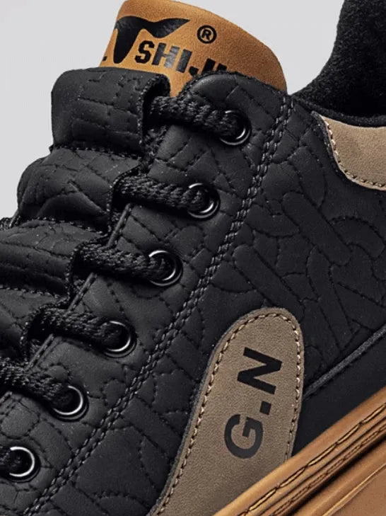 Summer platform casual sneakers with thick rubber soles in black and white colour options