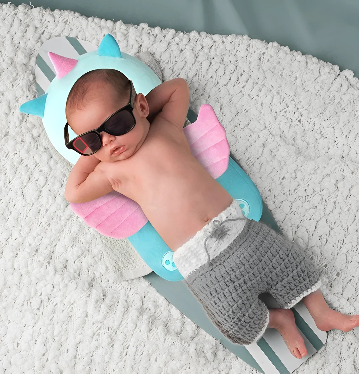 Baby breathable anti-fall protection pillow with Crystal Velvet fabric and adjustable straps