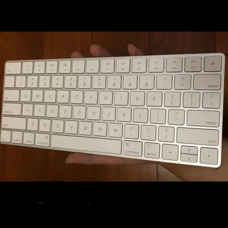White Apple Bluetooth G6 wireless keyboard with ultra-thin metal case and multimedia function keys