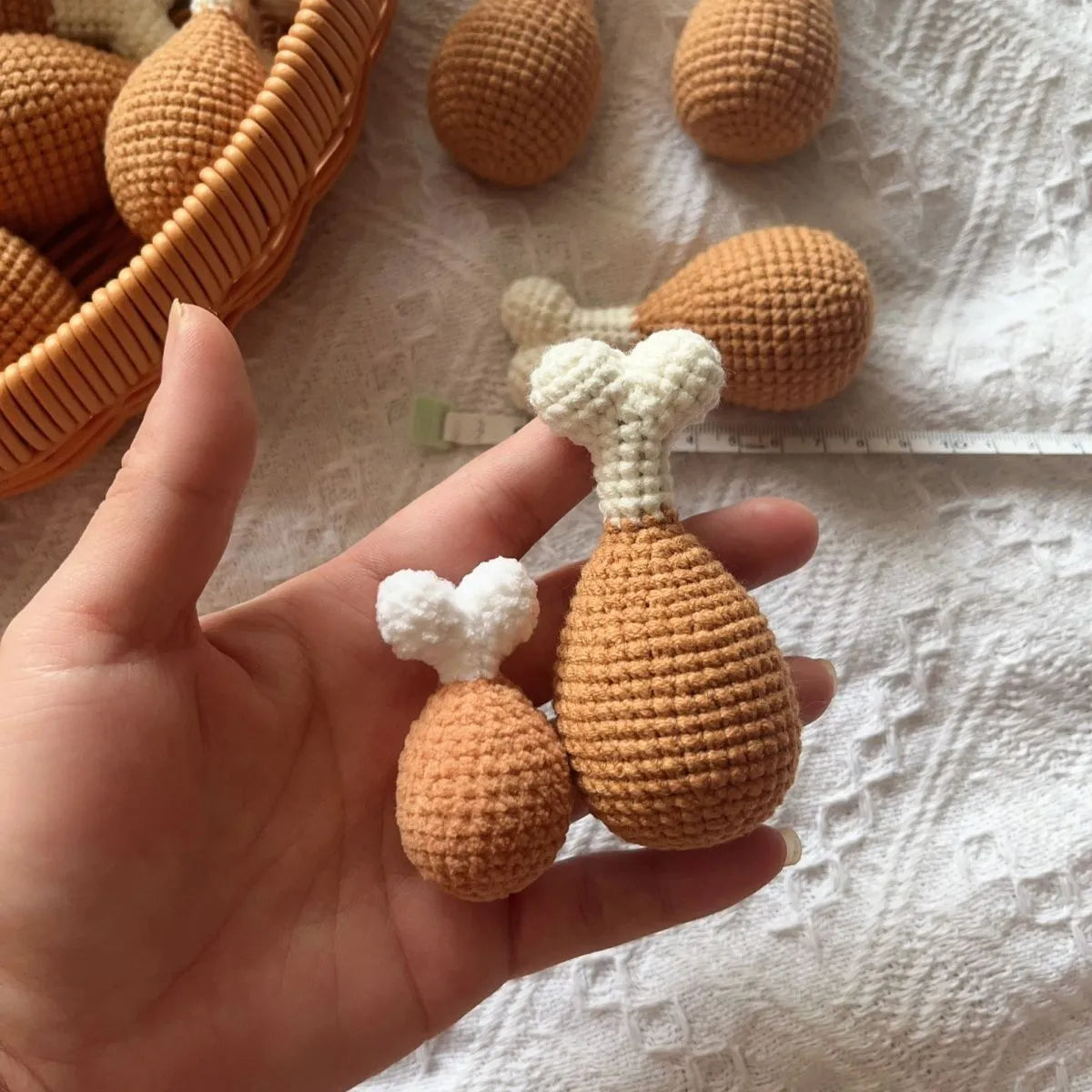 Crocheted plush chicken leg key chain pendant measuring 8 cm with key ring