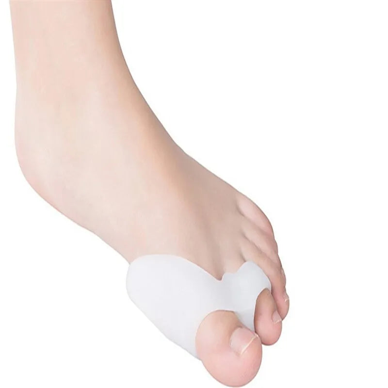 Silicone bunion corrector with double-hole SEBS toe separator for hallux valgus, in skin colour or white.