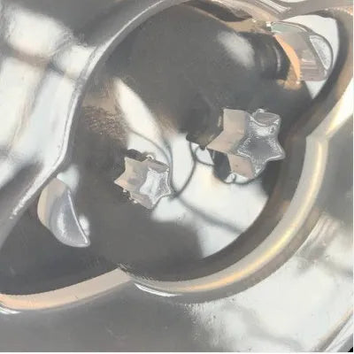 Silicone circle mould for epoxy resin with 6.5 cm diameter measurement