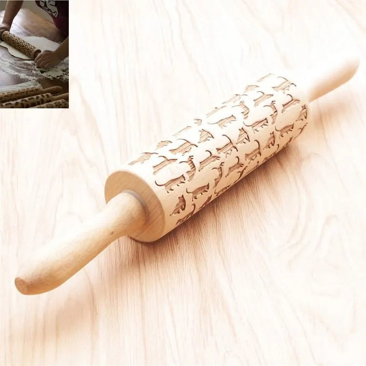 Wooden rolling pin with embossed Christmas snowflake pattern, 45 cm long.