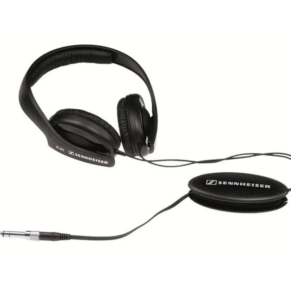 Black professional wired gaming headphones with over-ear cups, microphone, and 2.5 metre cable