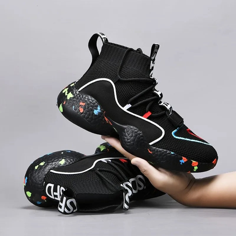 Men's camouflage casual sneakers with mesh upper and vulcanised rubber sole.