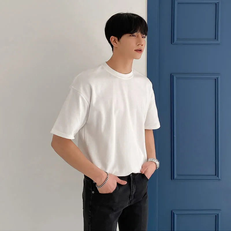 Men's loose solid colour short sleeve T-shirt with round neck and drop shoulder, thin cotton, available in five colours