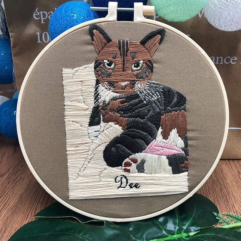 DIY cat embroidery kit with three-dimensional European design on cotton fabric including embroidery hoop