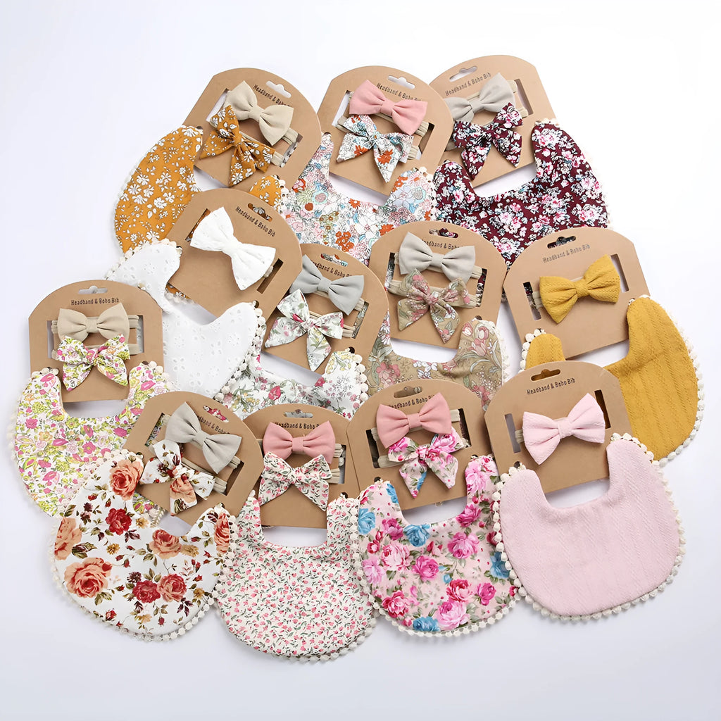 Linen cotton double-sided baby bib in solid colour with printed pattern, neutral design for boys and girls