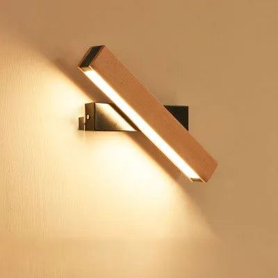 Modern wooden adjustable LED wall lamp in black or white with directional lighting bar