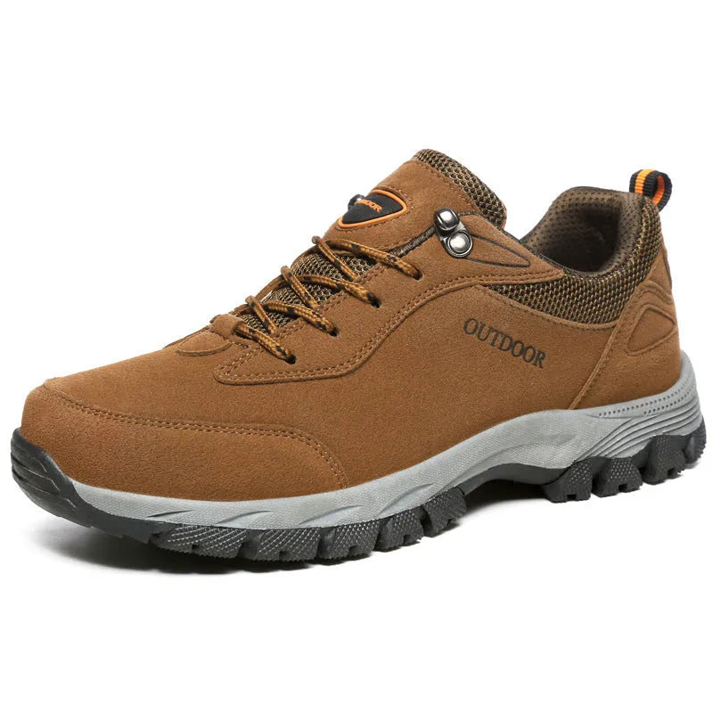 Men's low-cut outdoor hiking shoes in Army Green, showing the mesh lining and leisure design.