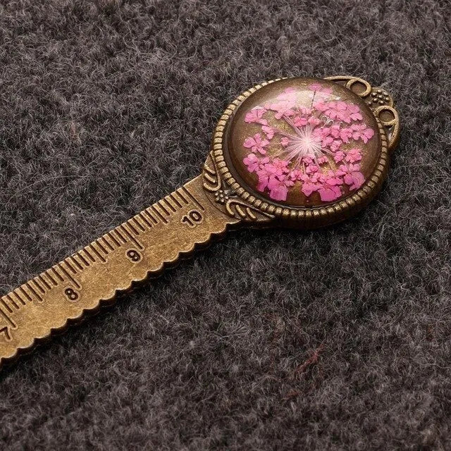 Handmade dried flower bookmark with lace flowers daffodils clover 12cm classical design