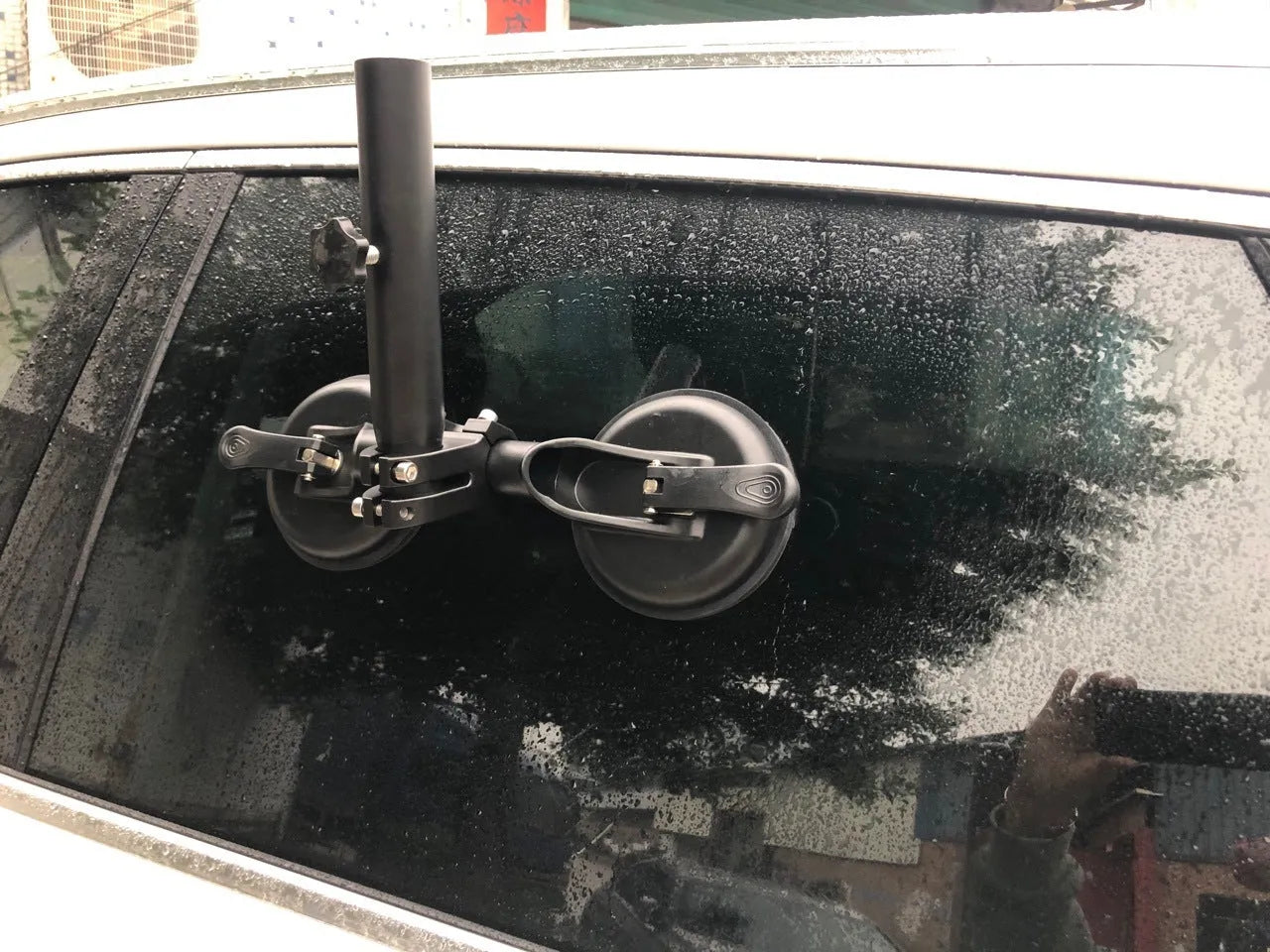Black off-road car glass sucker mounting base with round rubber suction cup