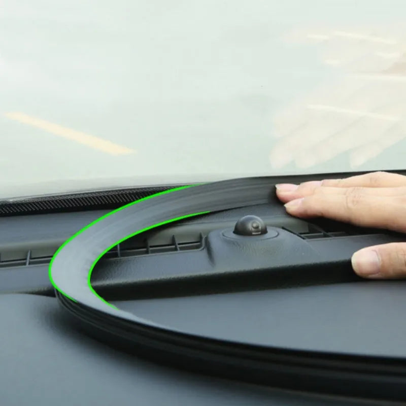 Mitsubishi Outlander dashboard soundproof seal strip showing 1.6m silicone construction with card slots