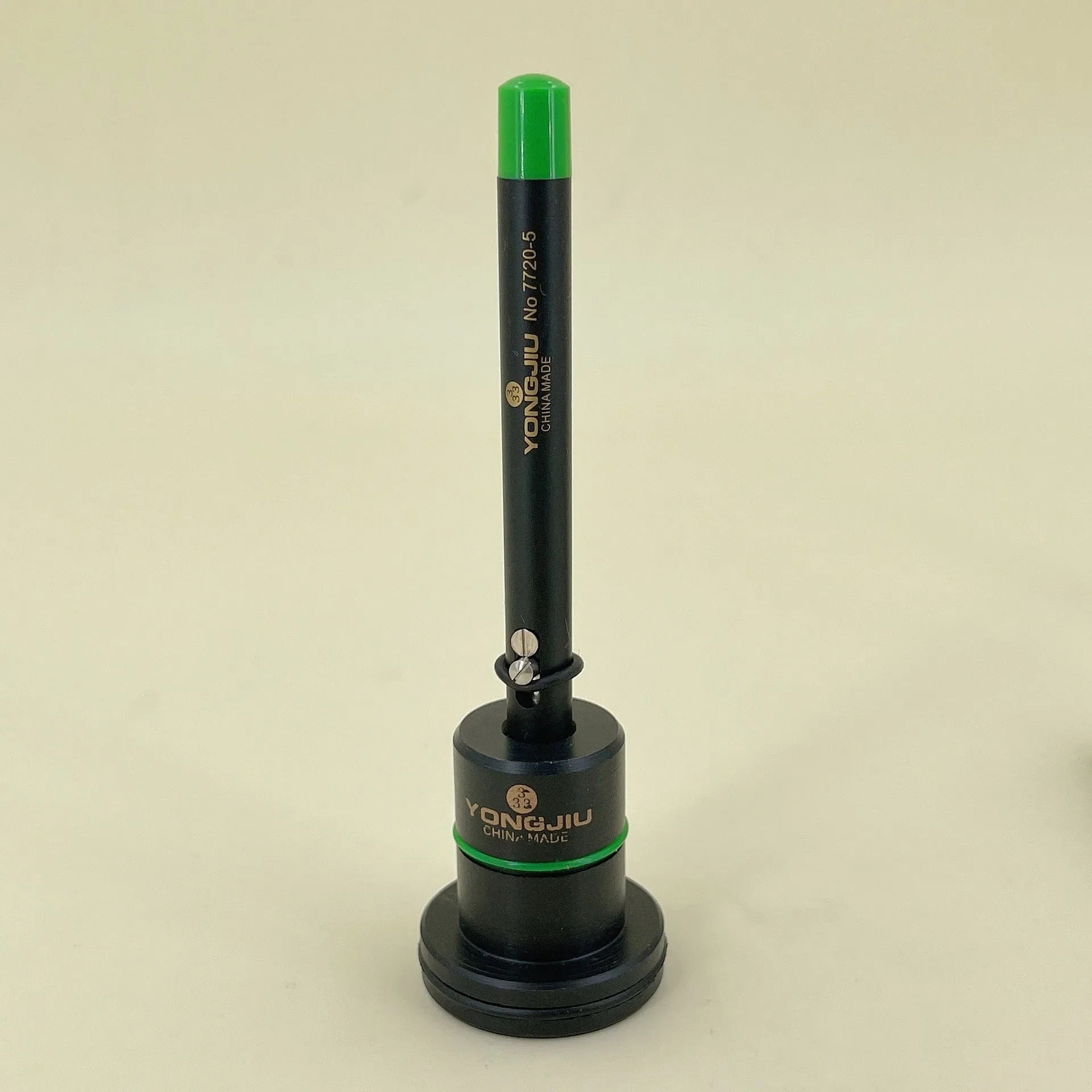 Watch repair oiling pen with fine needle tip for precision lubrication