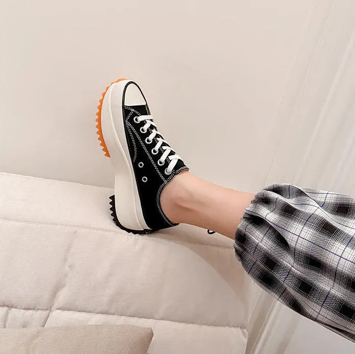 All-match women's thick-soled canvas shoes in black, plain style, side view