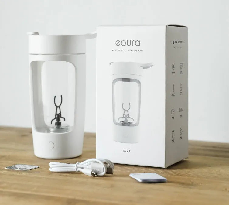 Portable automatic mixing cup in choice of colours, showing 650ml capacity and USB charging port.