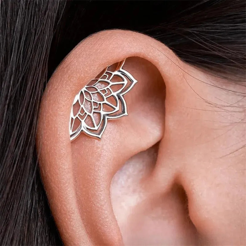 Spider web stud earrings geometric mesh design gold silver metal electroplated