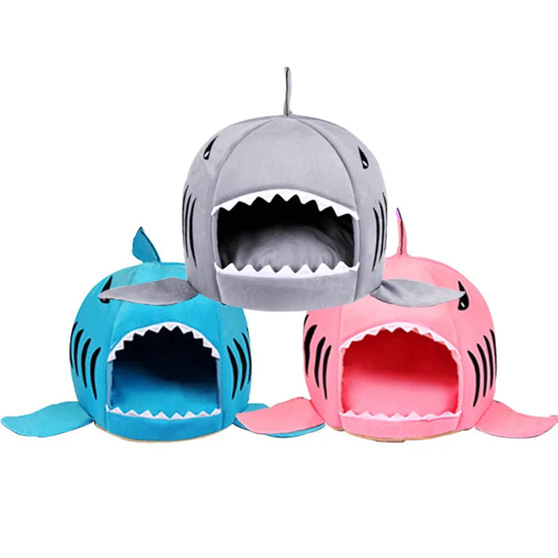 Shark-shaped pet bed in grey with removable Oxford cloth cover and PP cotton filling
