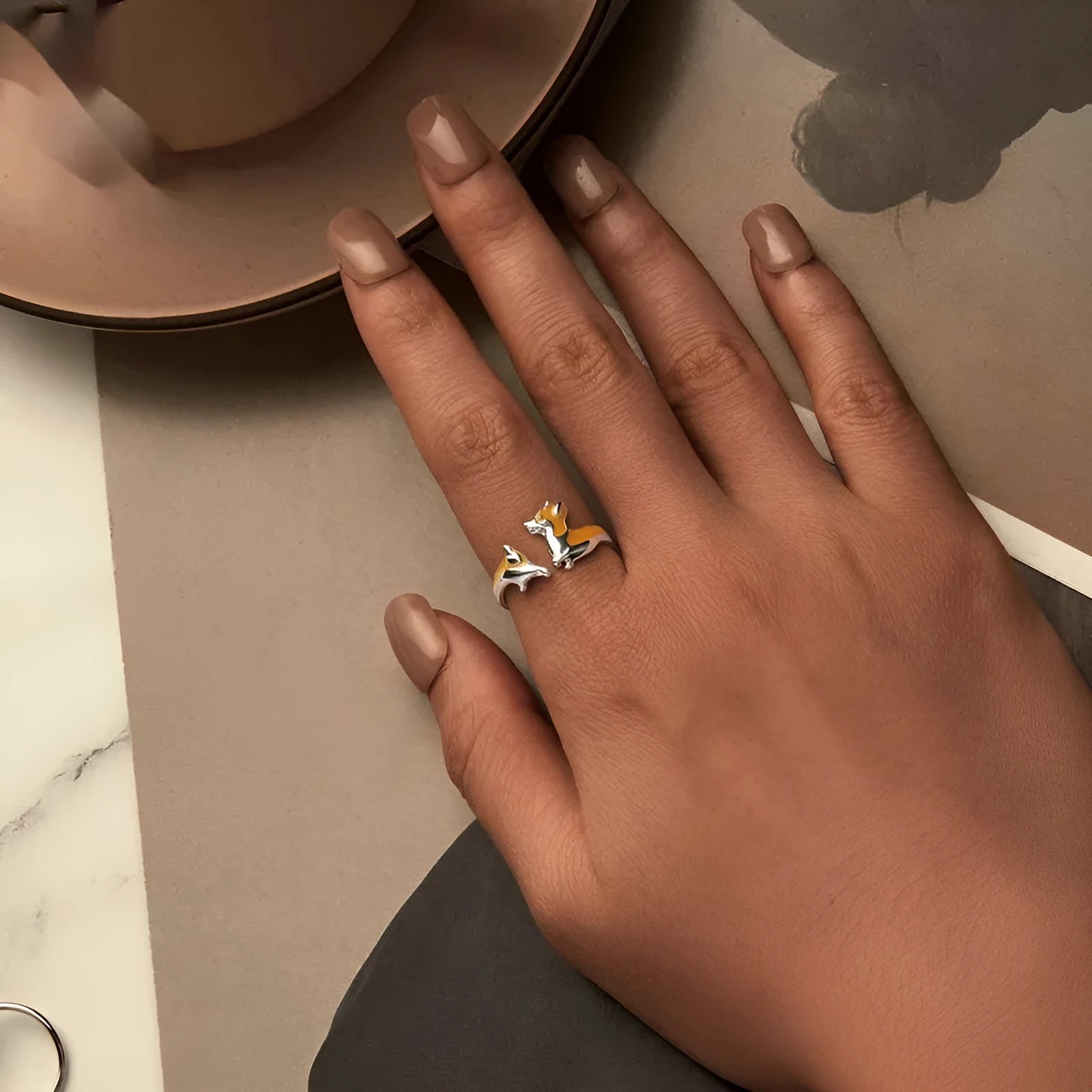 Adjustable silver corgi cartoon ring with electroplated finish in SCR1014-E colour.