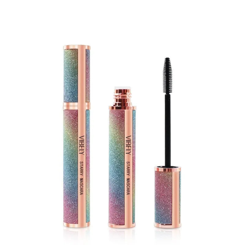 Black 4D waterproof curling mascara for long thick lashes that resists smudging