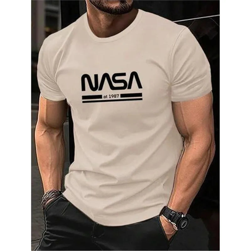 Men's slim-fit cotton short sleeve t-shirt in multiple colours with straight cut design