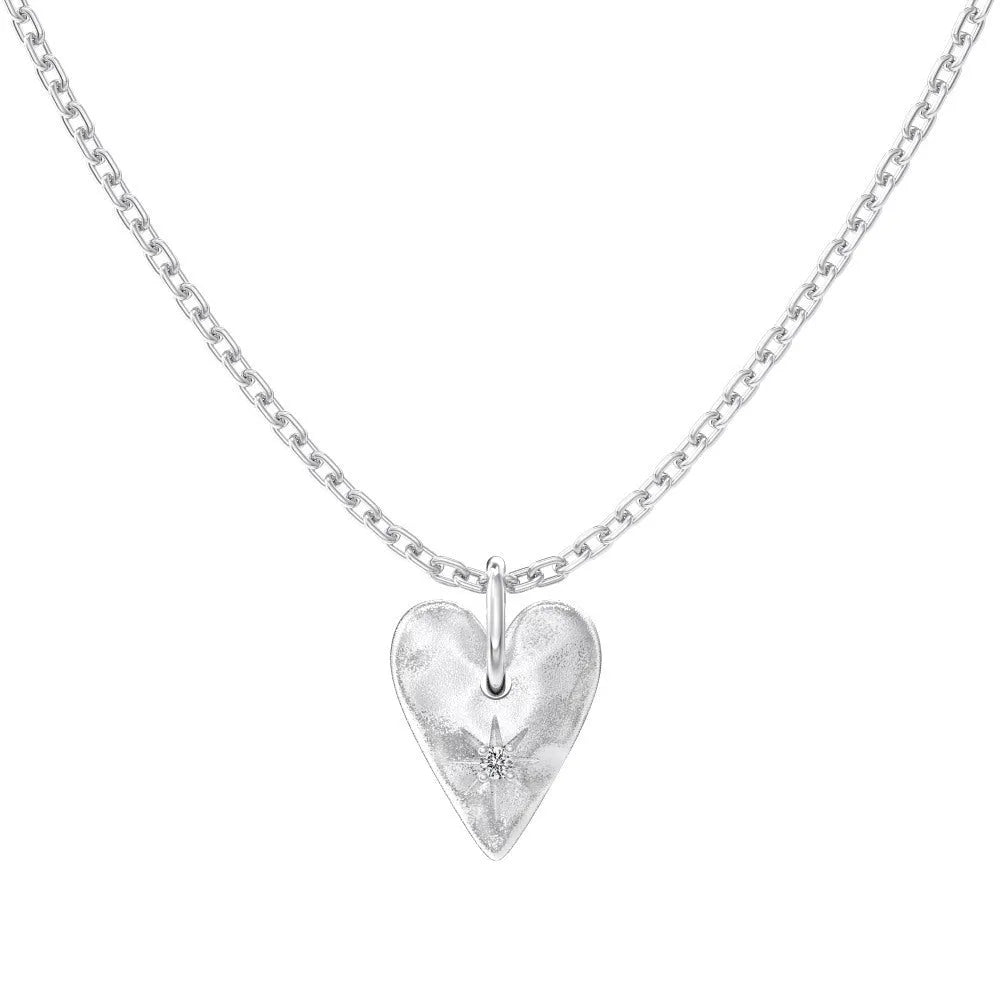 Love Women's Fashion clavicle chain in 925 silver with O-ring chain and love pendant