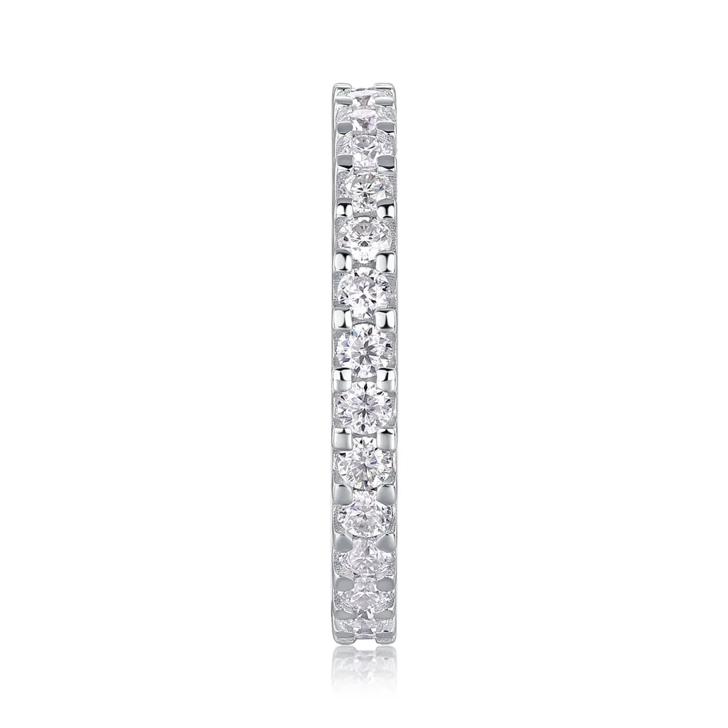 Moissanite wedding ring set in S925 silver with platinum plating on gift box