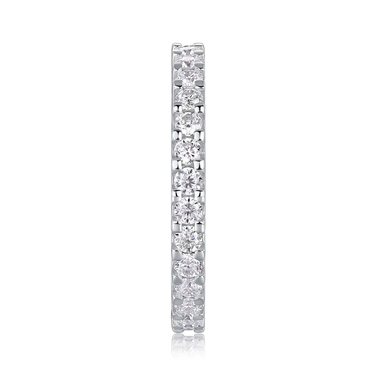 Moissanite wedding ring set in S925 silver with platinum plating on gift box