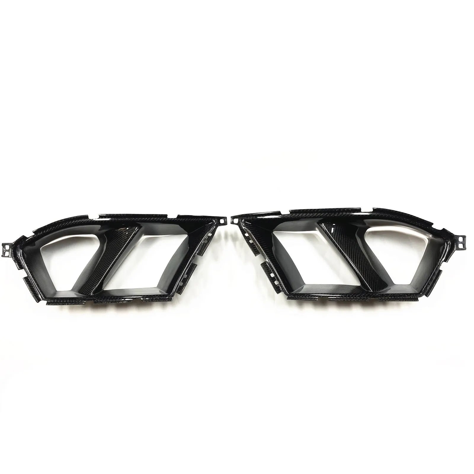 Dry carbon fibre front grille with 3K weave for BMW M3 M4 G80 G82 models in black.