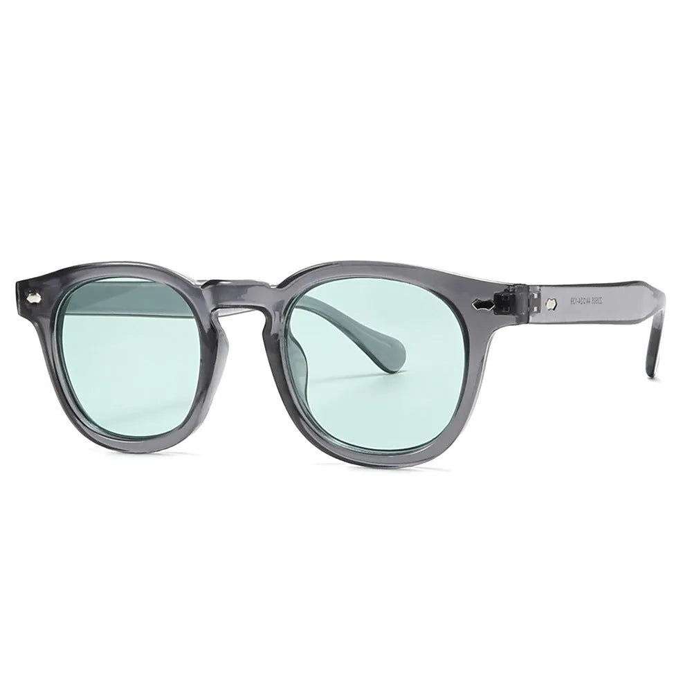 Round rim retro sunglasses with UV400 lenses on a simple background, showing frame and lens colour options.